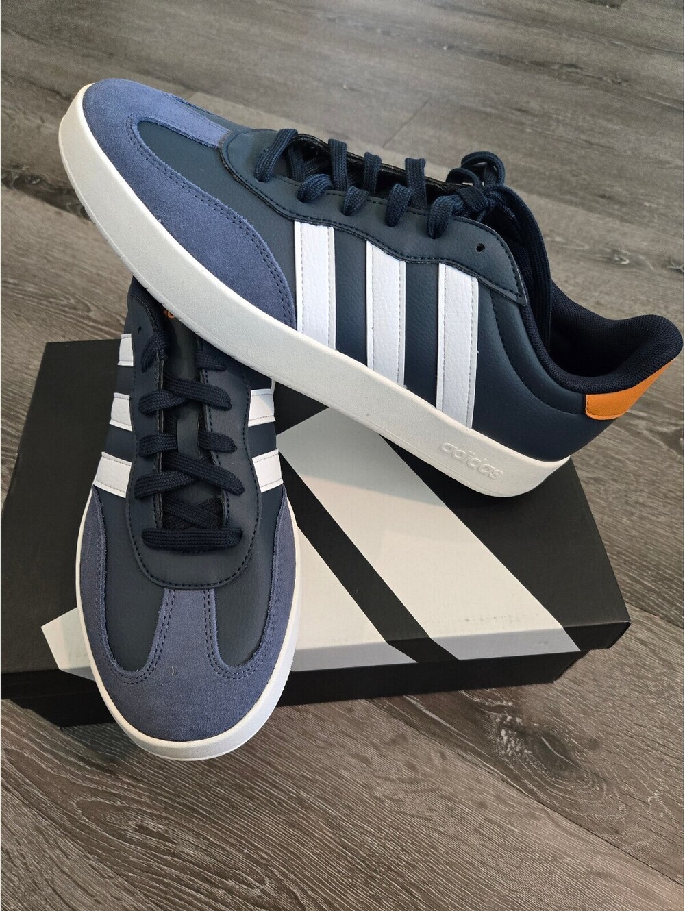 adidas Barreda JI2310 Aurora Ink White Orange Men's Size 10 New Box